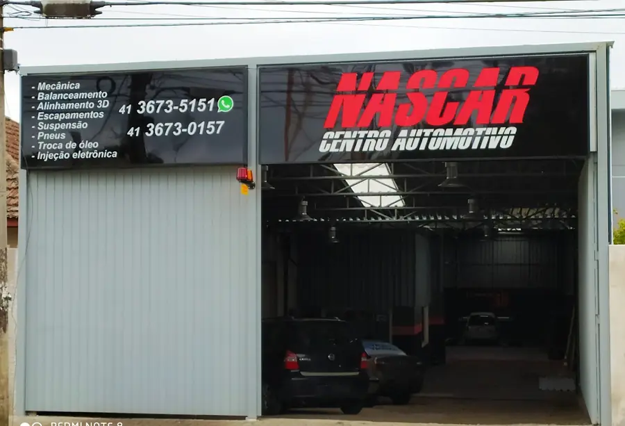 Fachada da Nascar Centro Automotivo na Rua Barão do Cerro Azul, em Piraquara